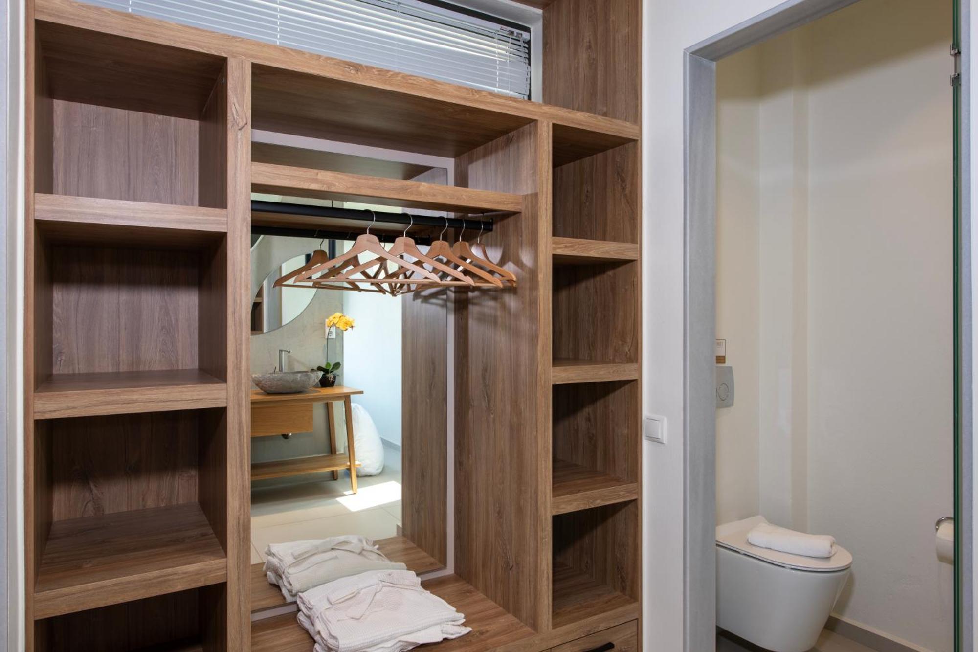 Porti Villas Aphrodite Asomatoi 外观 照片